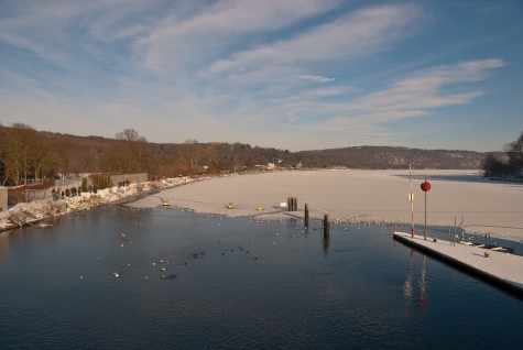 2009-01-11 Baldeneysee zugefroren 011 []